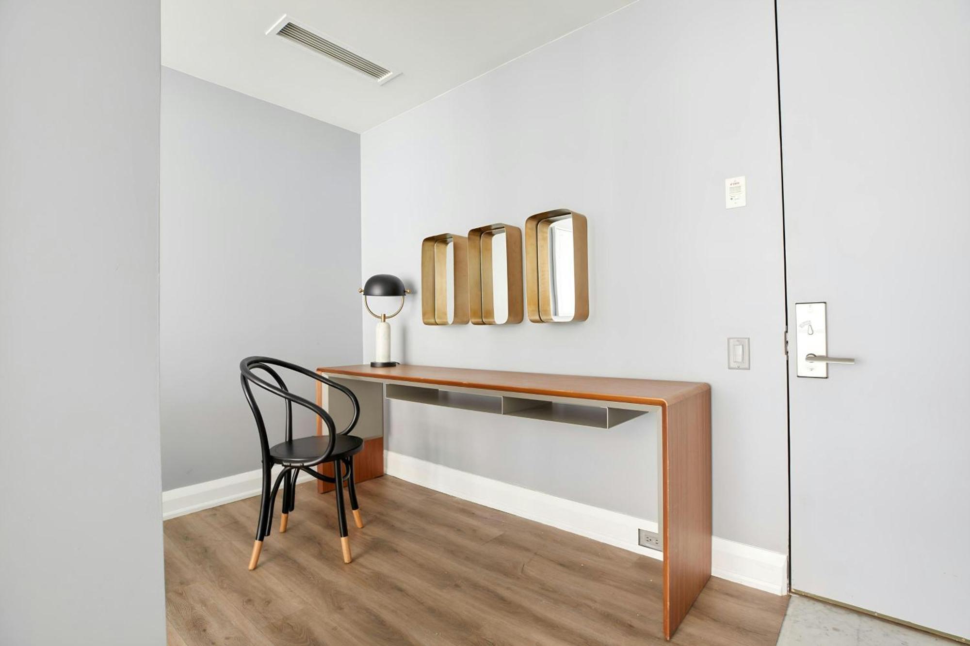 The Slate Hotel Downtown, Sonder By Marriott Bonvoy Hotel Toronto