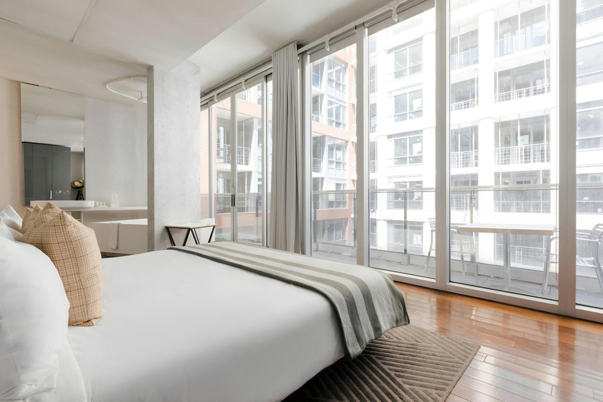 The Slate Hotel Downtown, Sonder By Marriott Bonvoy Hotel Toronto